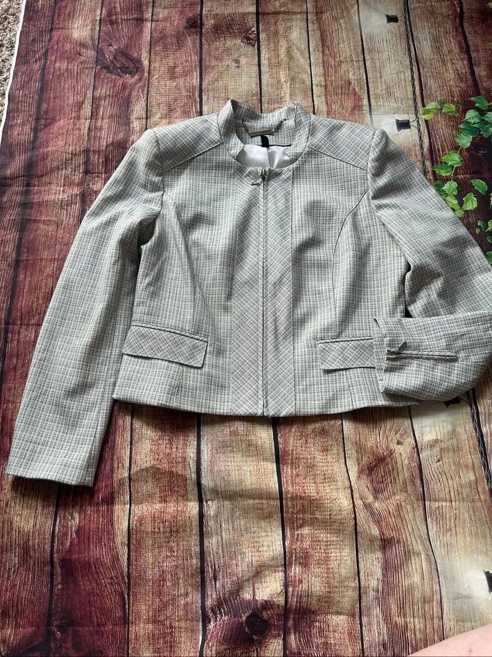 White House Black Market Blazer 8 Petite